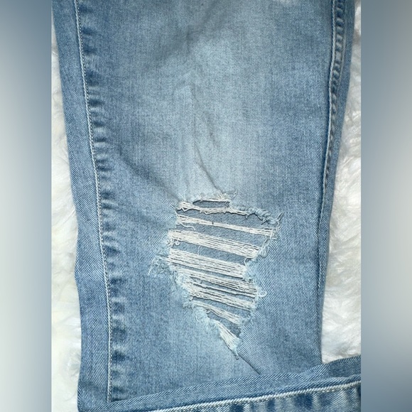 Good American Distressed Jeans - Picture 3 of 5